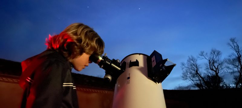 enfant-telescope
